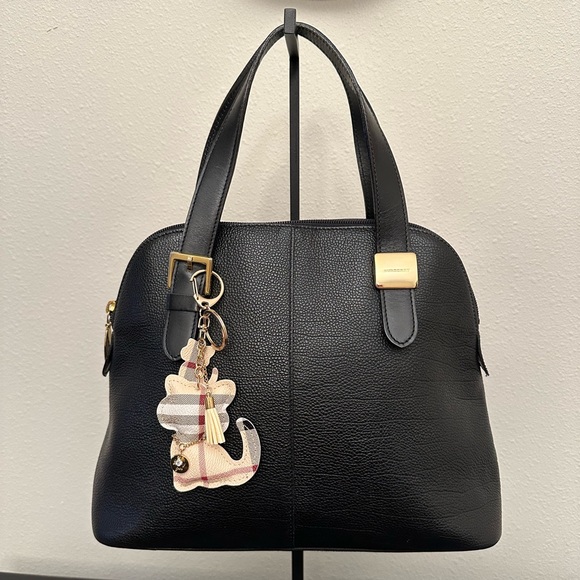 Burberry handbag - Picture 1 of 17